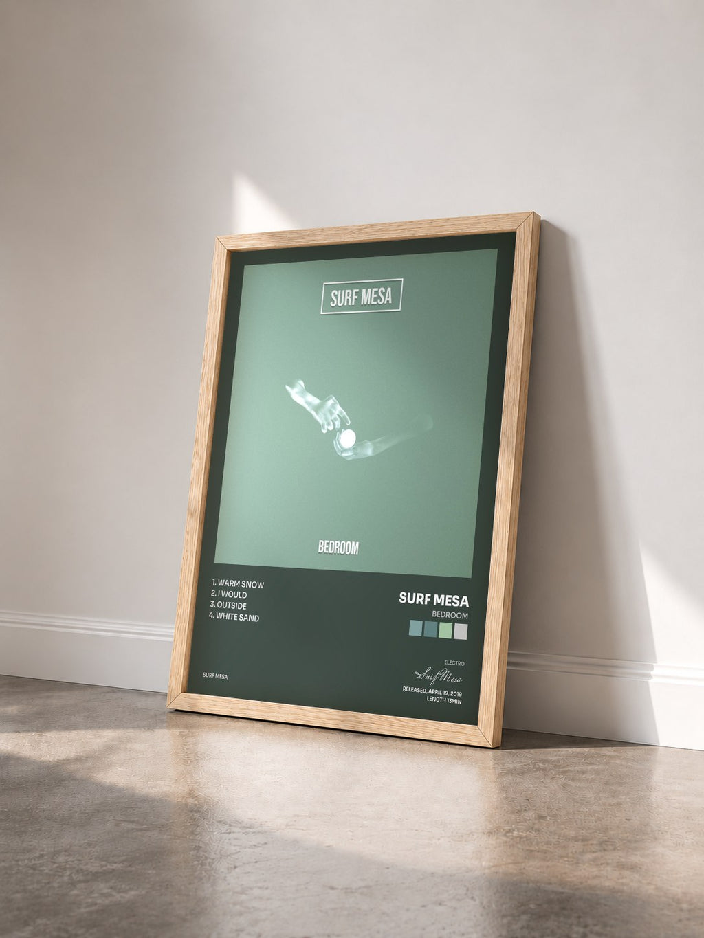 #bois Tableau de l'album bedroom de Surf Mesa vu de trois quarts, cadre en bois brut