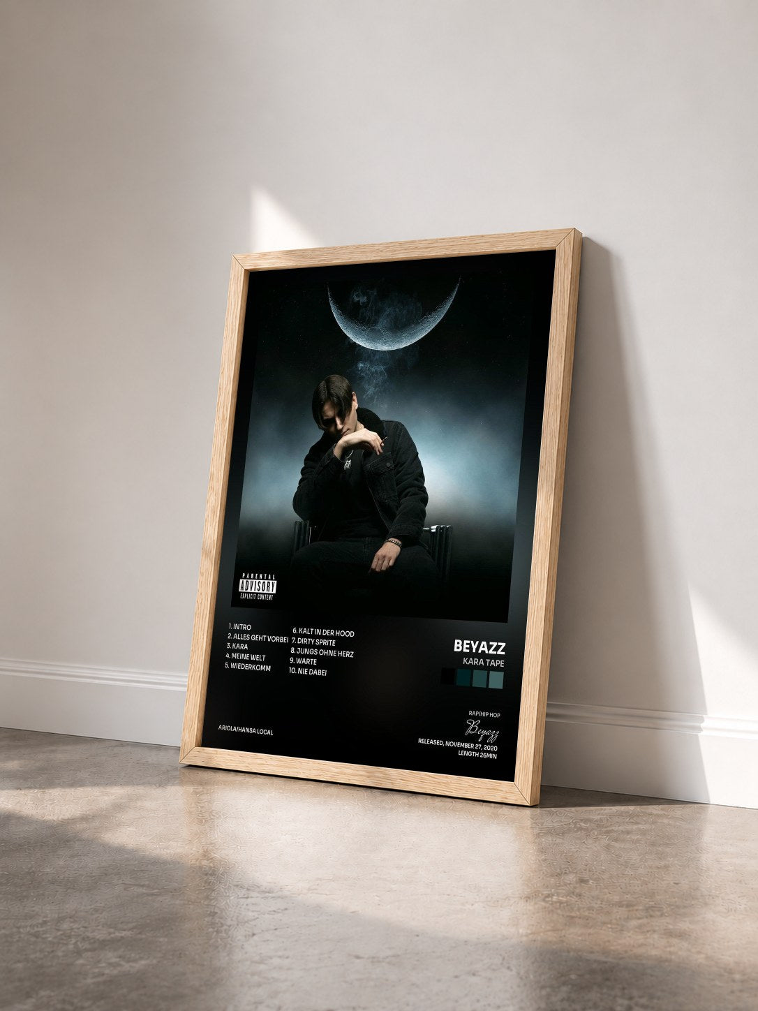 #bois Tableau de l'album Kara Tape de Beyazz vu de trois quarts, cadre en bois brut