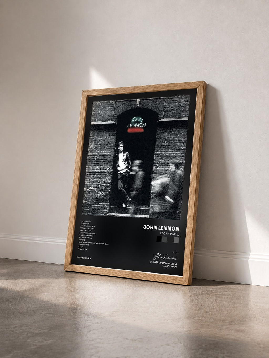 #bois Tableau de l'album Rock 'N' Roll de John Lennon vu de trois quarts, cadre en bois brut