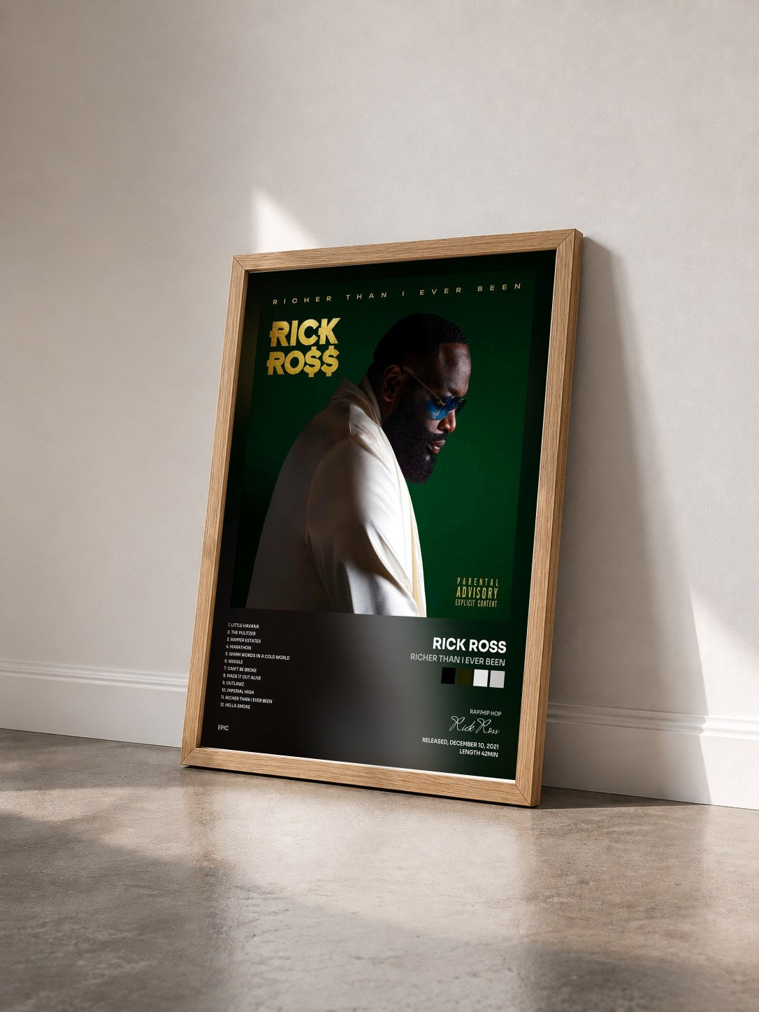 #bois Tableau de l'album Richer Than I Ever Been de Rick Ross vu de trois quarts, cadre en bois brut