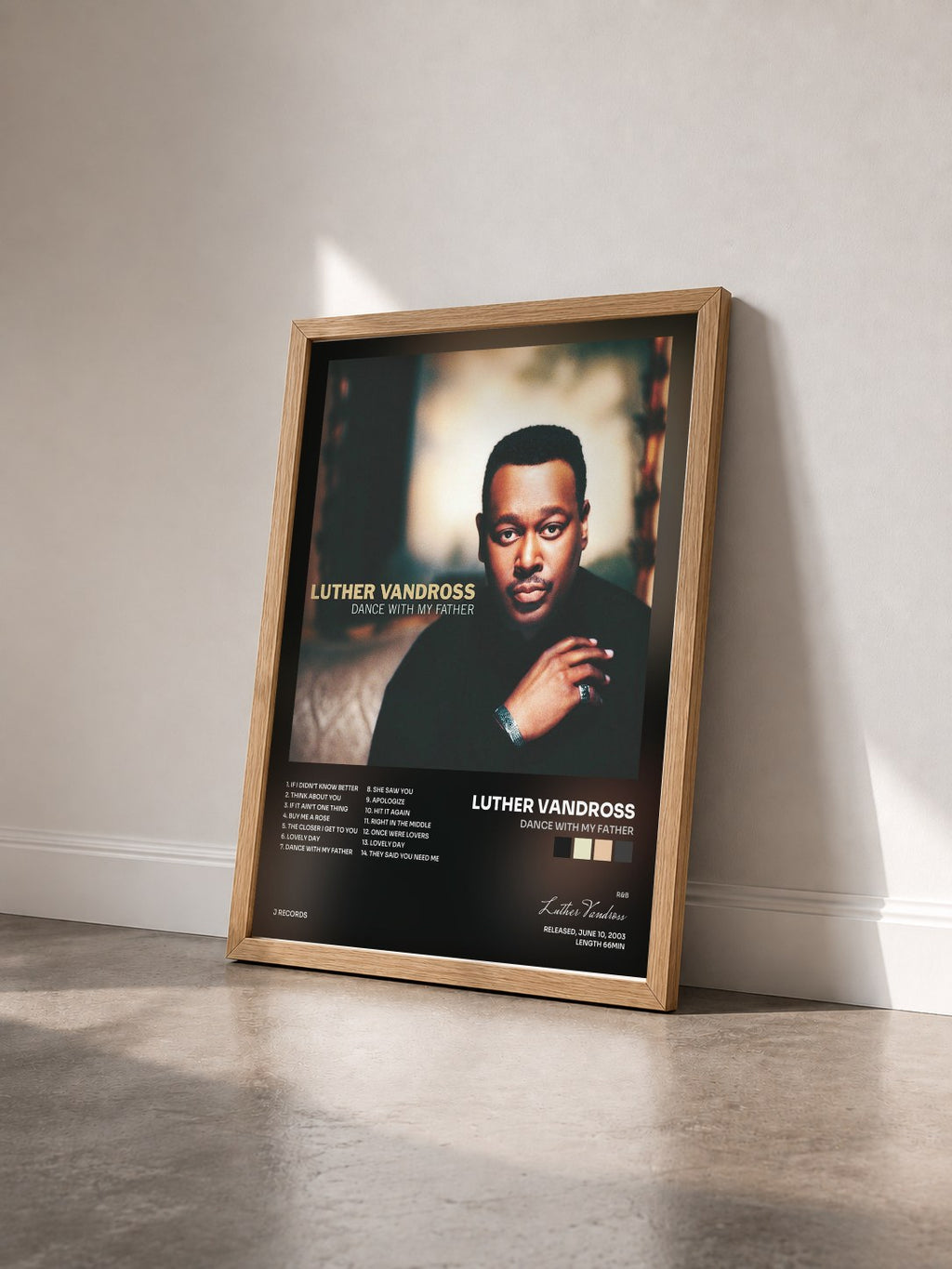 #bois Tableau de l'album Dance With My Father de Luther Vandross vu de trois quarts, cadre en bois brut