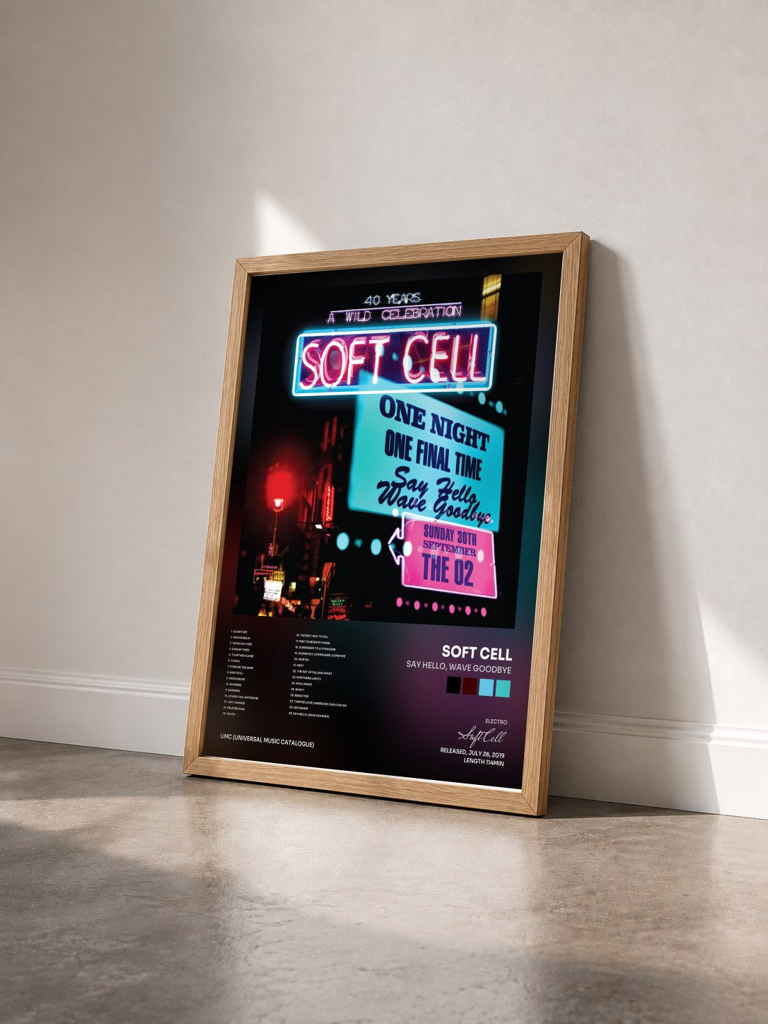 #bois Tableau de l'album Say Hello, Wave Goodbye de Soft Cell vu de trois quarts, cadre en bois brut