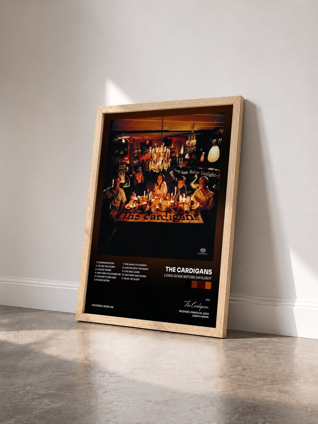 #bois Tableau de l'album Long Gone Before Daylight de The Cardigans vu de trois quarts, cadre en bois brut