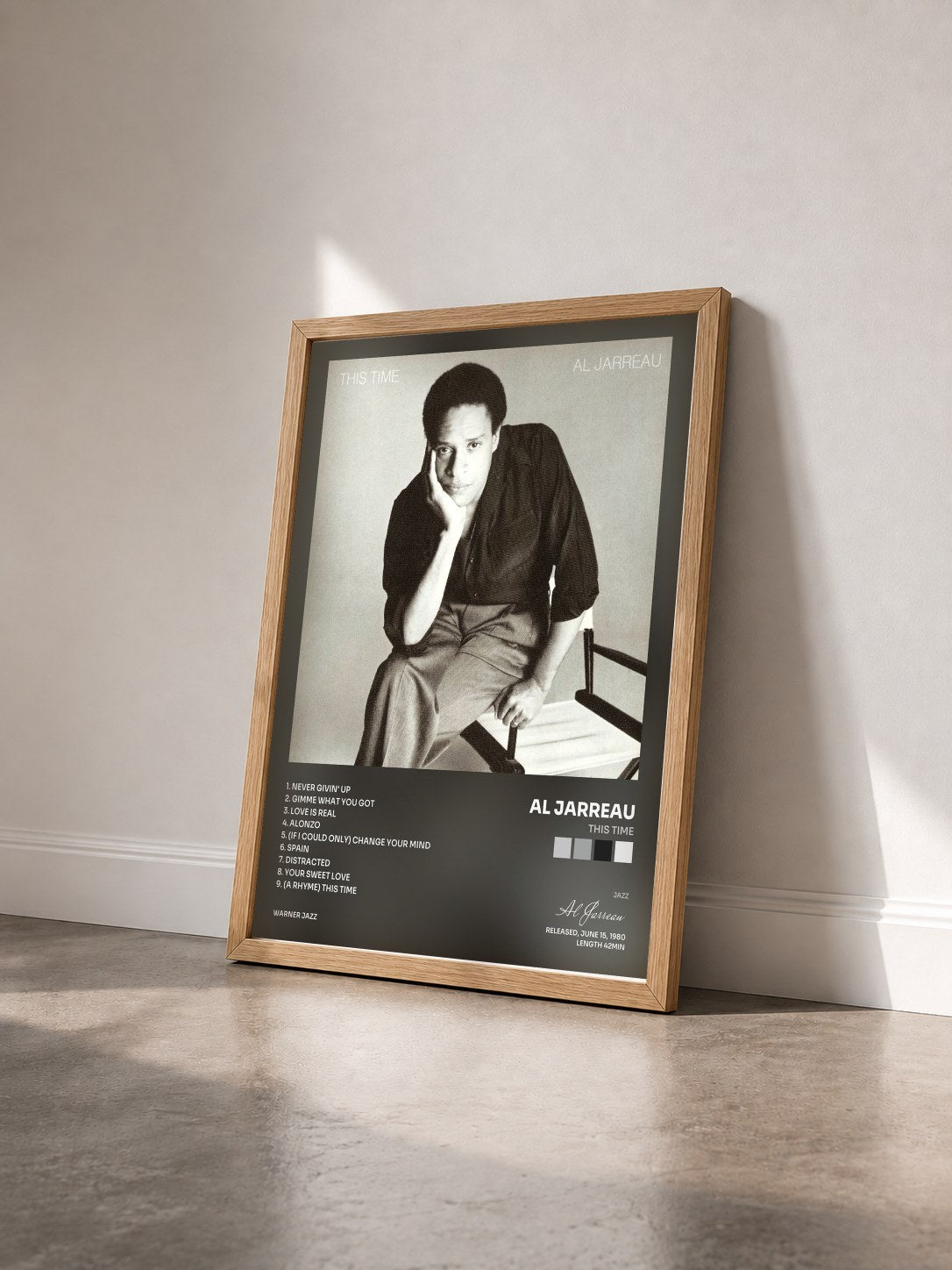 #bois Tableau de l'album This Time de Al Jarreau vu de trois quarts, cadre en bois brut