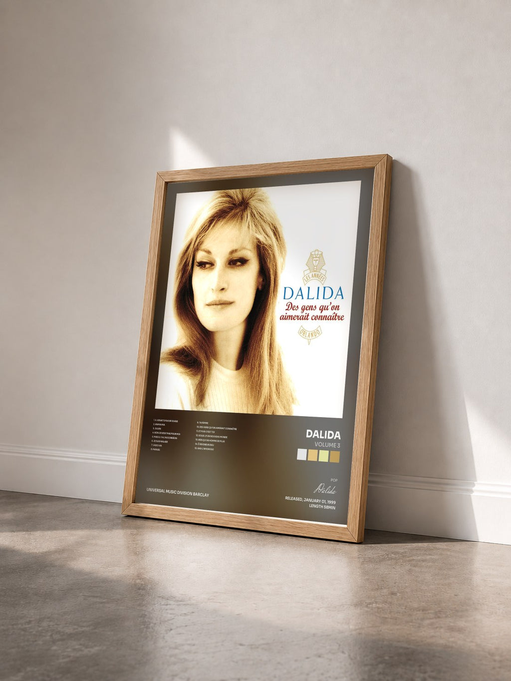 #bois Tableau de l'album Volume 3 de Dalida vu de trois quarts, cadre en bois brut
