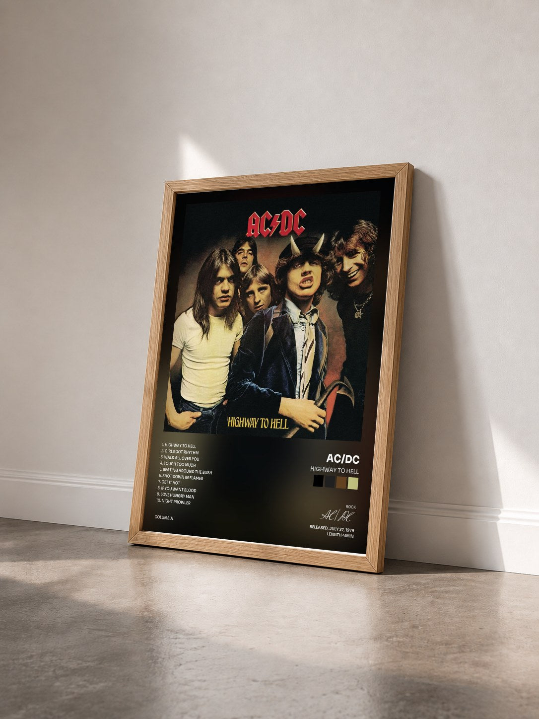 #bois Tableau de l'album Highway to Hell de AC/DC vu de trois quarts, cadre en bois brut