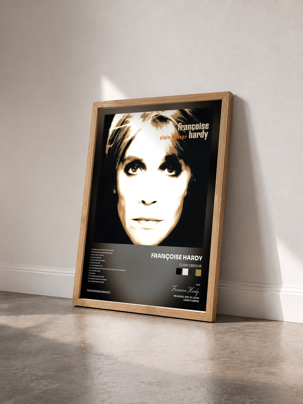 #bois Tableau de l'album Clair Obscur de Françoise Hardy vu de trois quarts, cadre en bois brut