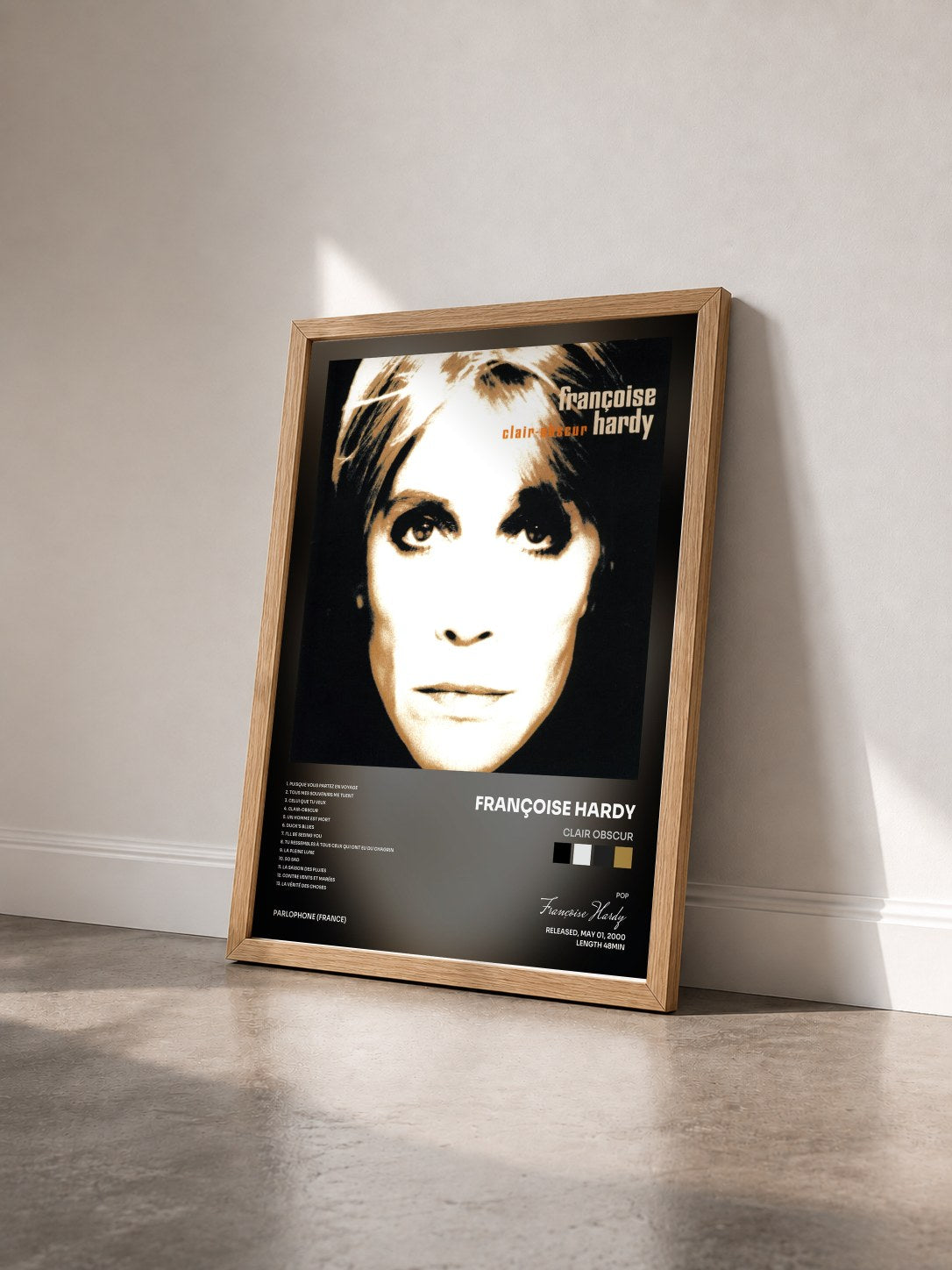 #bois Tableau de l'album Clair Obscur de Françoise Hardy vu de trois quarts, cadre en bois brut