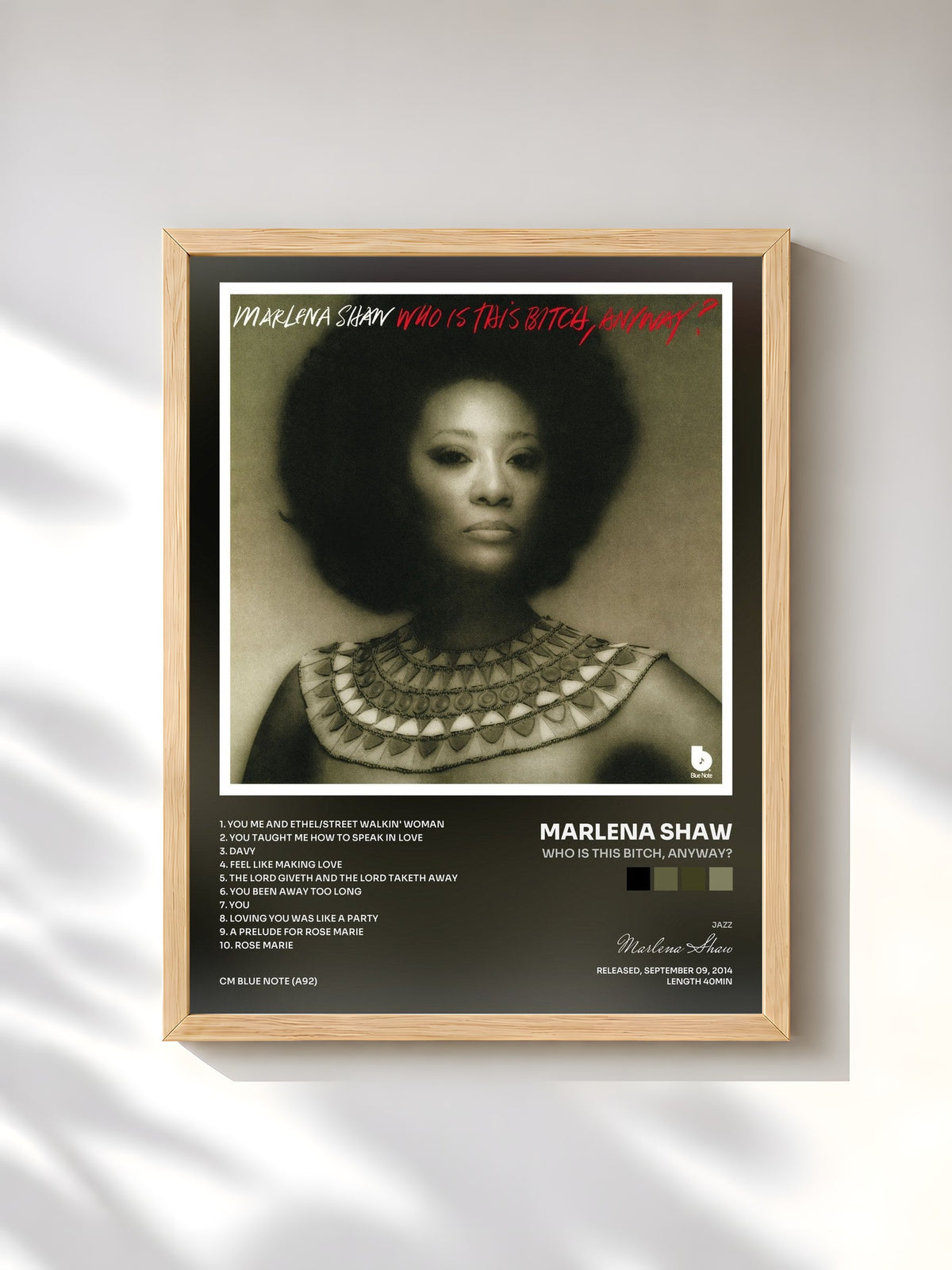 #bois Tableau de l'album Who Is This Bitch, Anyway? de Marlena Shaw, cadre en bois brut, imprimé et encadré en France