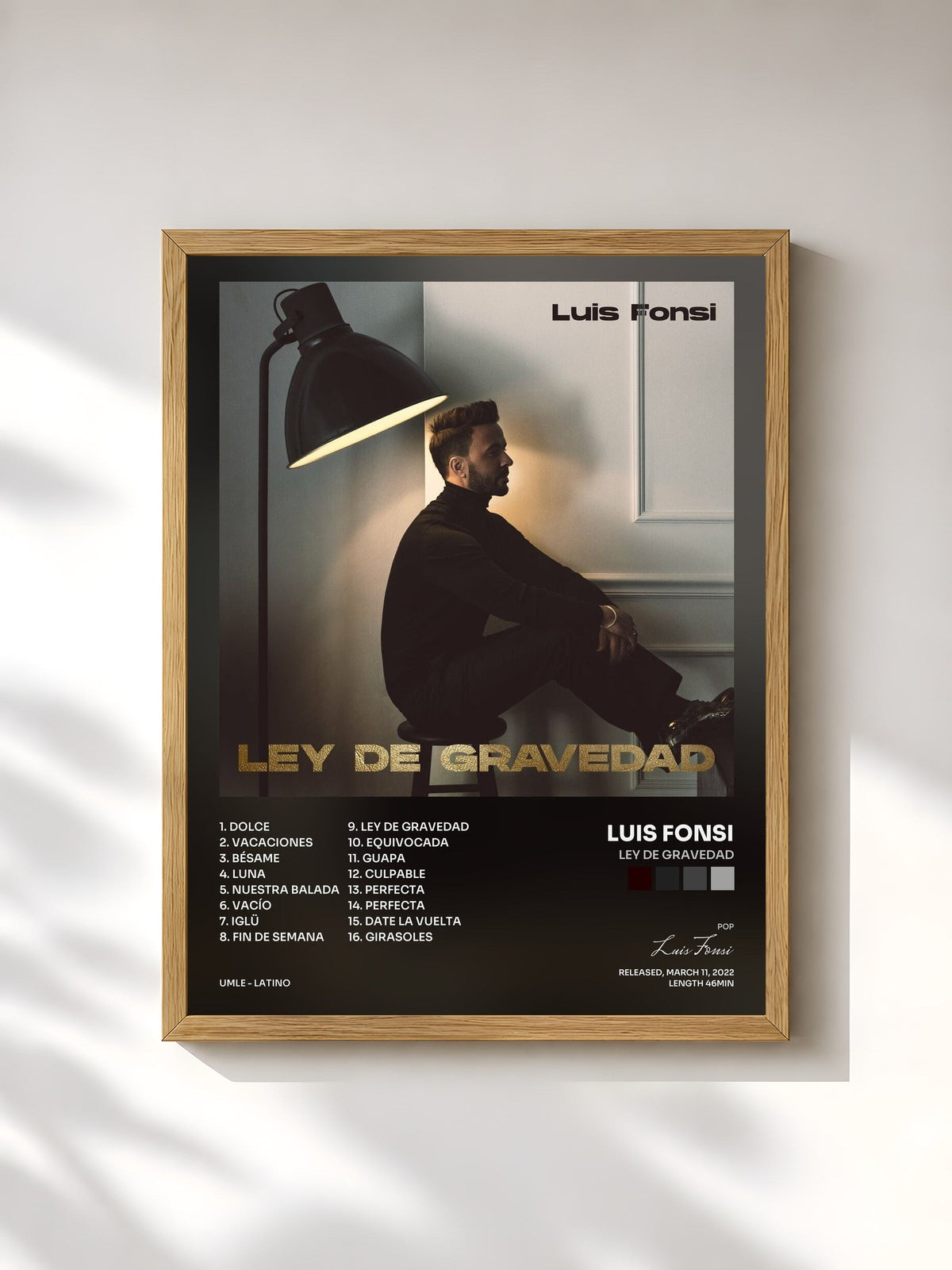#bois Tableau de l'album Ley De Gravedad de Luis Fonsi, cadre en bois brut, imprimé et encadré en France