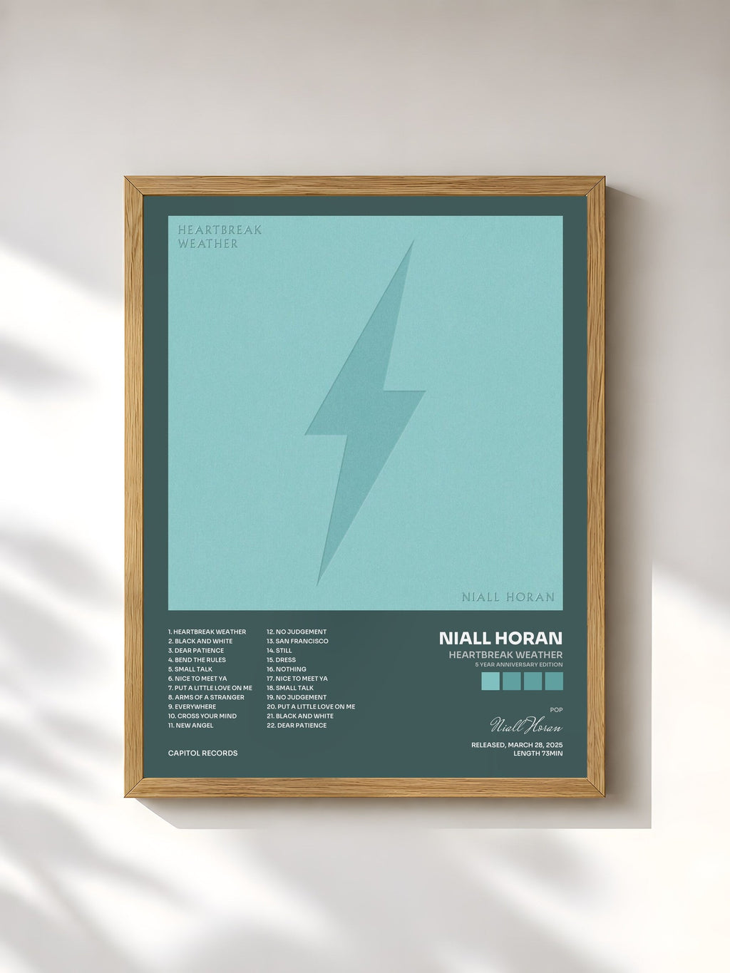 #bois Tableau de l'album Heartbreak Weather (5 Year Anniversary Edition) de Niall Horan, cadre en bois brut, imprimé et encadré en France