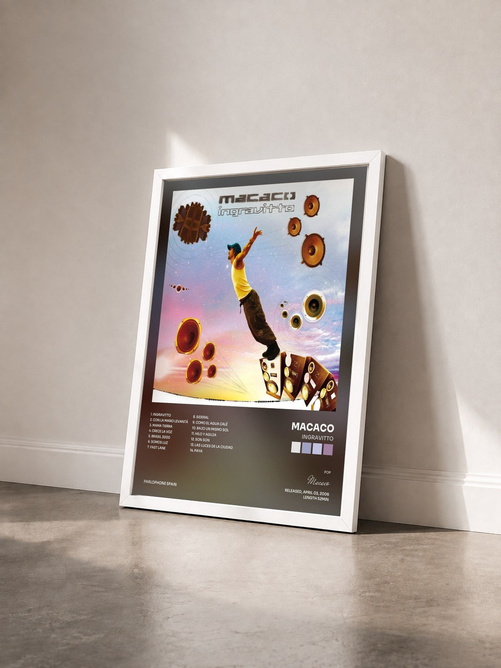 #blanc Tableau de l'album Ingravitto de Macaco vu de trois quarts, cadre blanc