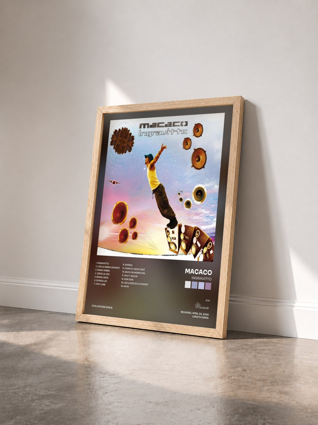 #bois Tableau de l'album Ingravitto de Macaco vu de trois quarts, cadre en bois brut