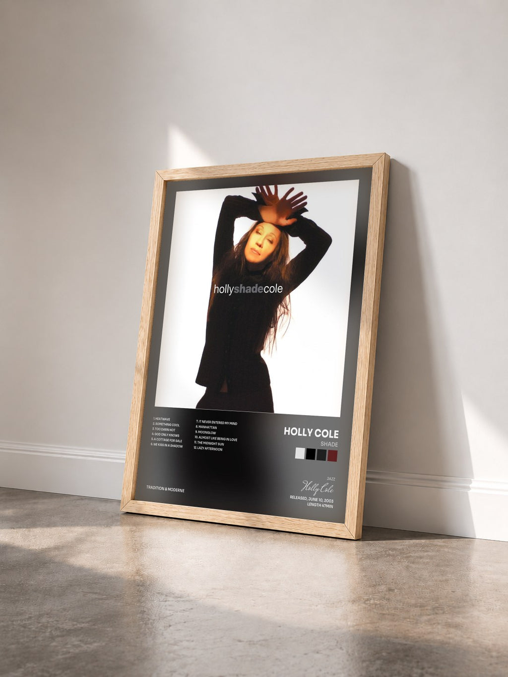 #bois Tableau de l'album Shade de Holly Cole vu de trois quarts, cadre en bois brut