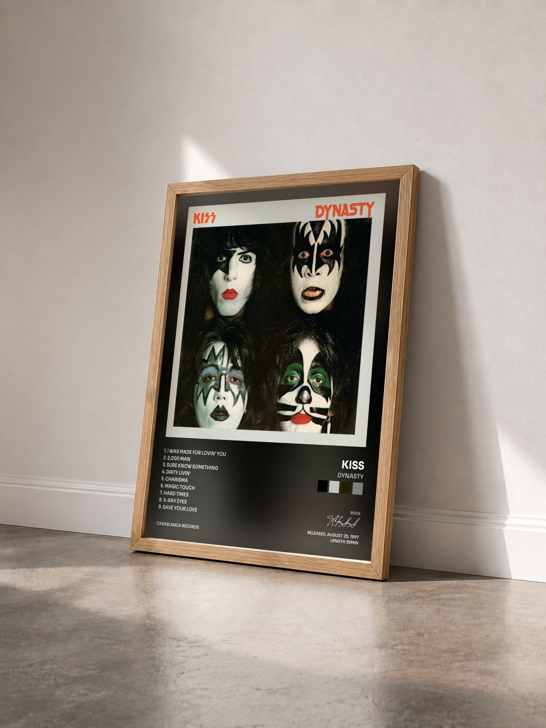 #bois Tableau de l'album Dynasty de KISS vu de trois quarts, cadre en bois brut