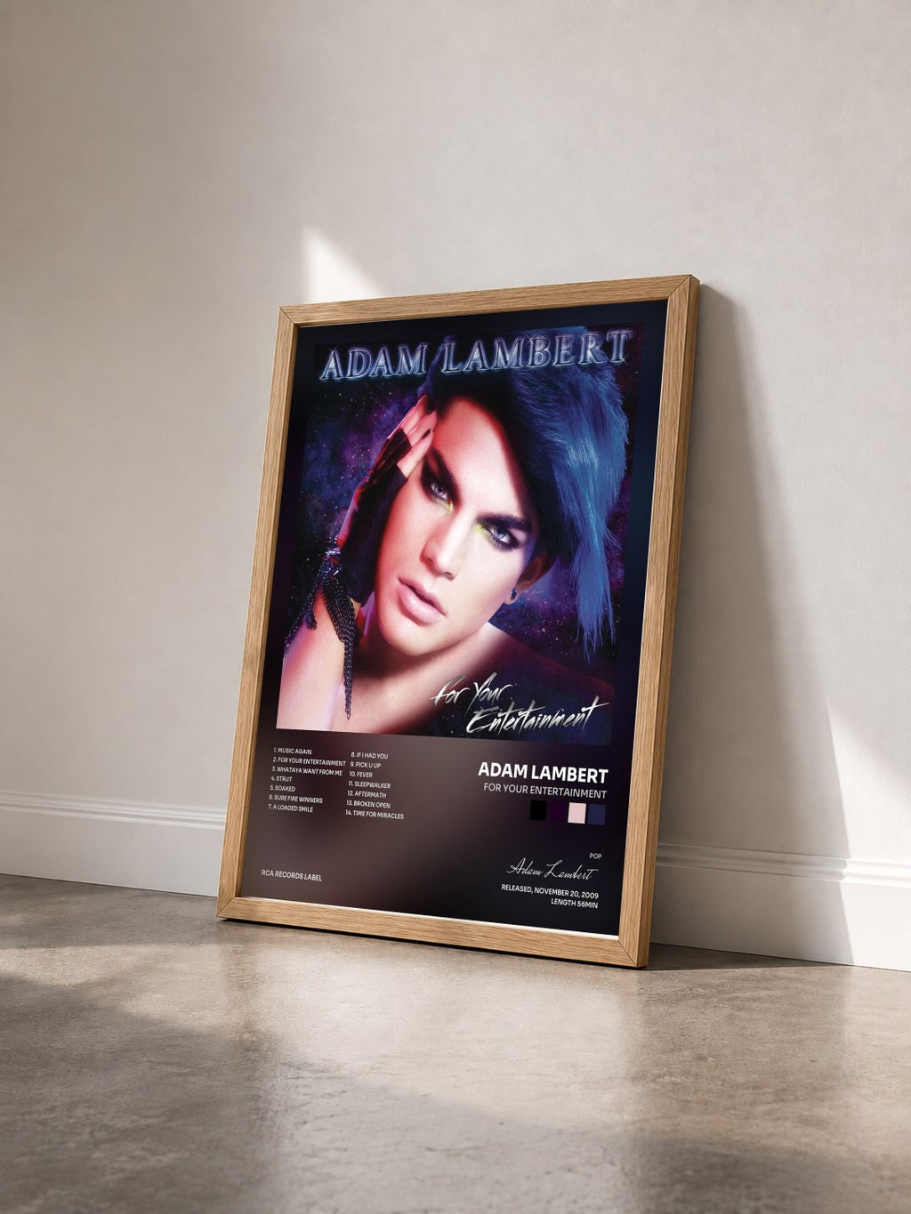 #bois Tableau de l'album For Your Entertainment de Adam Lambert vu de trois quarts, cadre en bois brut