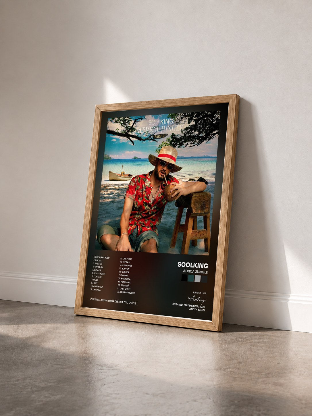 #bois Tableau de l'album Africa Jungle de Soolking vu de trois quarts, cadre en bois brut