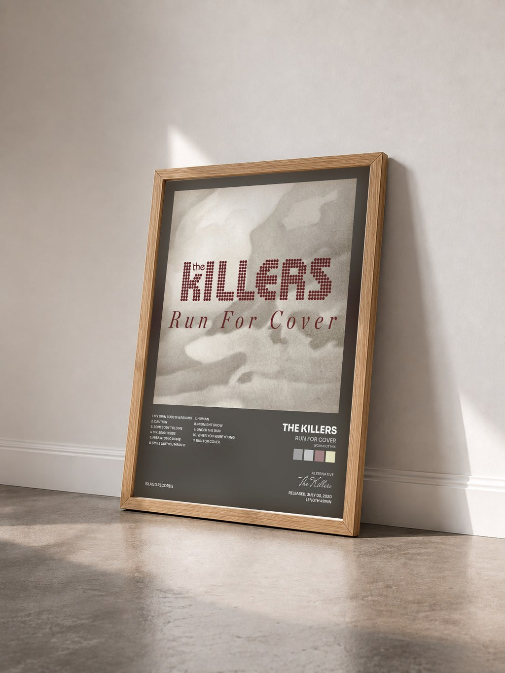 #bois Tableau de l'album Run For Cover (Workout Mix) de The Killers vu de trois quarts, cadre en bois brut