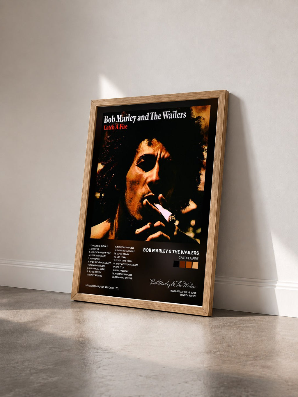 #bois Tableau de l'album Catch A Fire de Bob Marley & The Wailers vu de trois quarts, cadre en bois brut