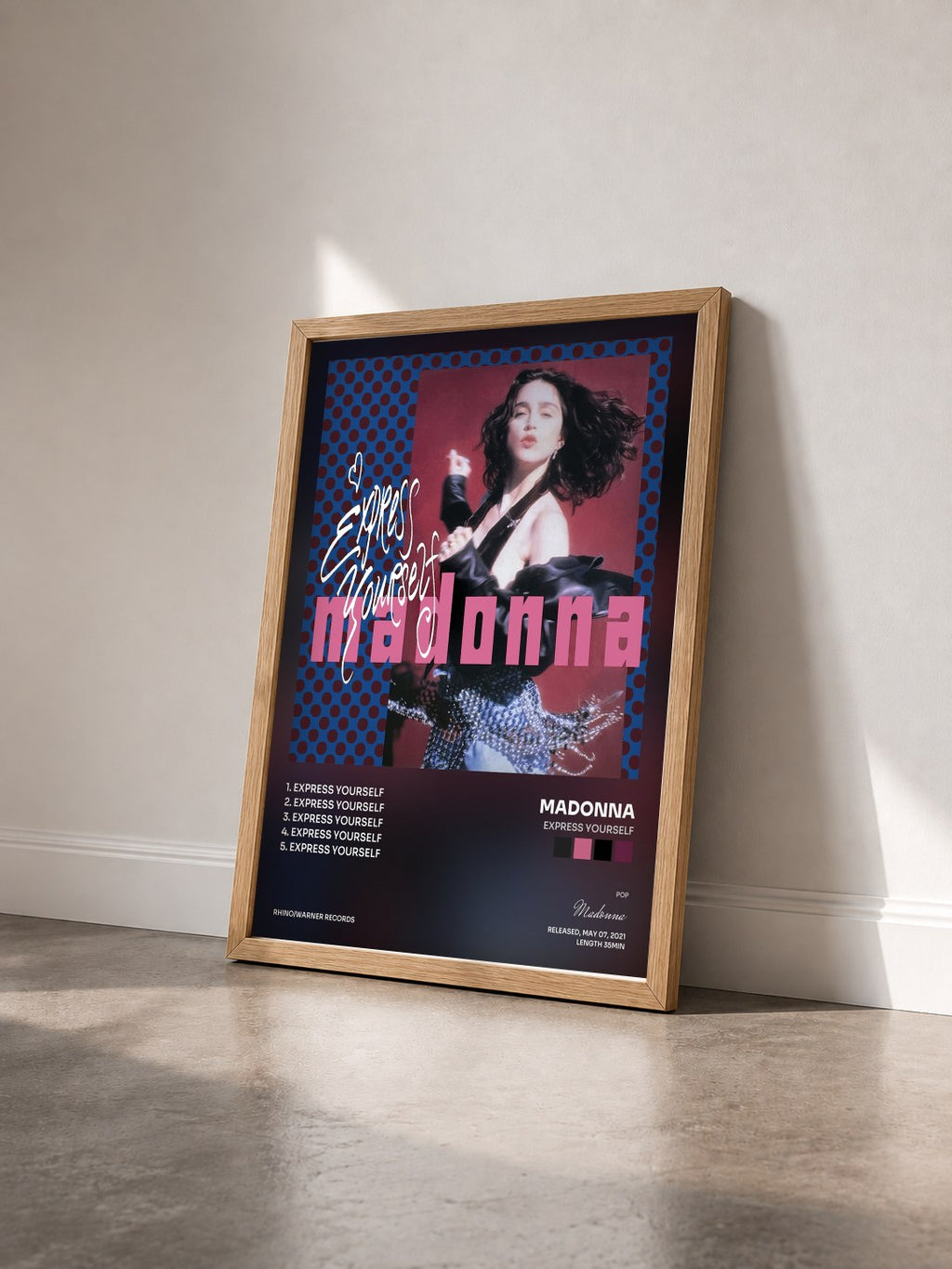 #bois Tableau de l'album Express Yourself de Madonna vu de trois quarts, cadre en bois brut