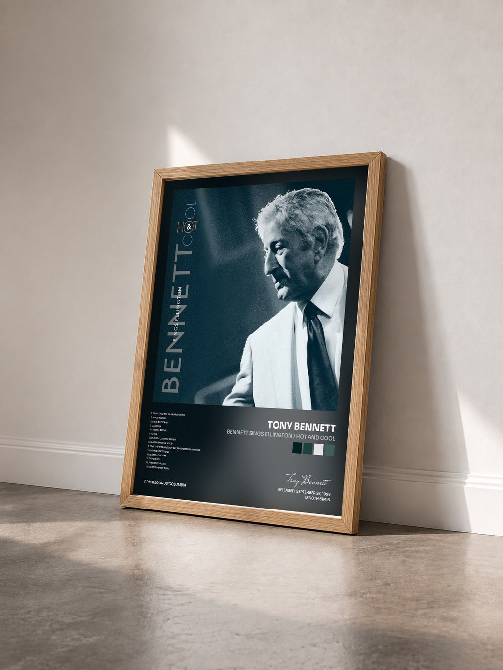 #bois Tableau de l'album Bennett Sings Ellington / Hot And Cool de Tony Bennett vu de trois quarts, cadre en bois brut