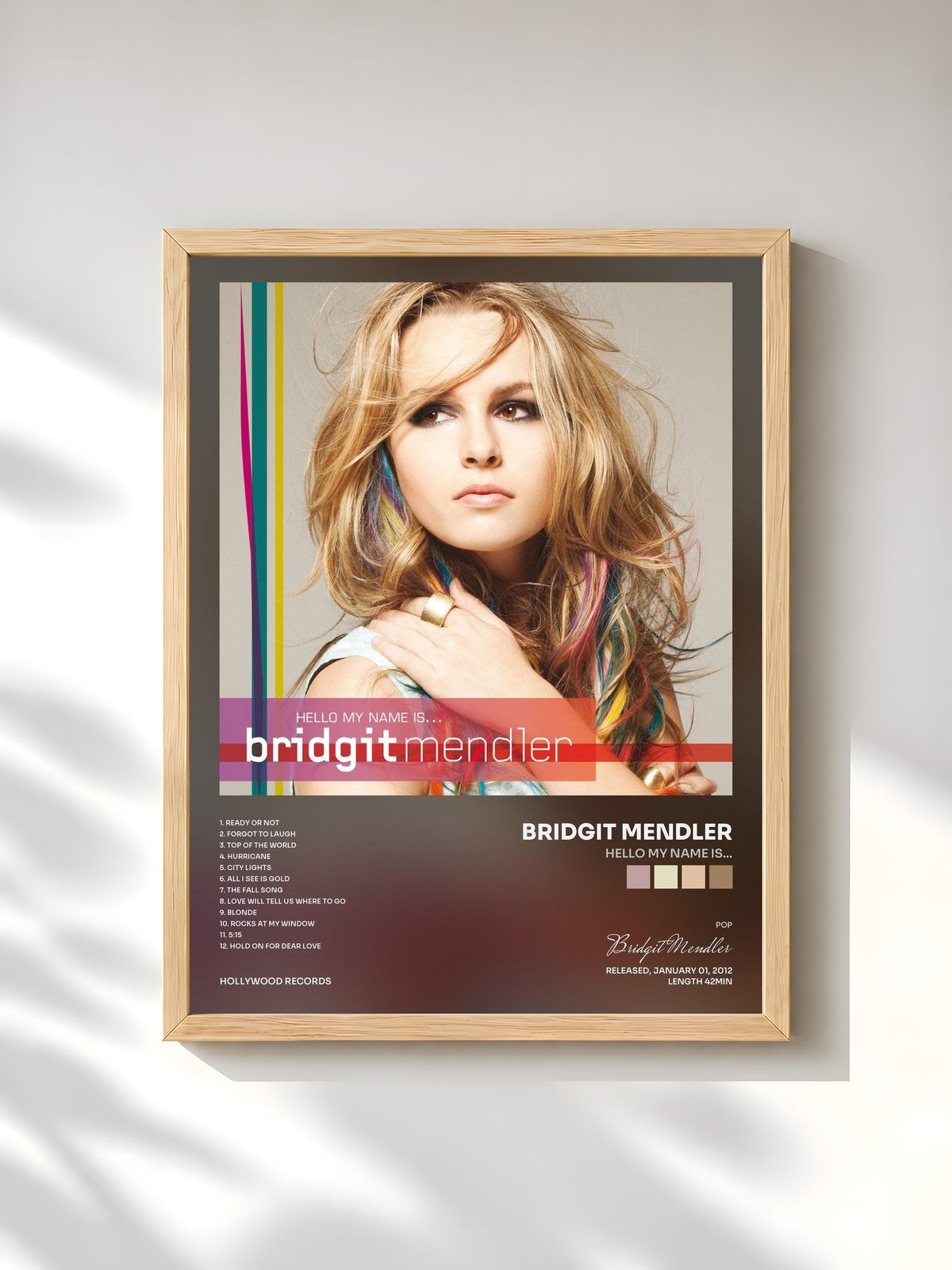 #bois Tableau de l'album Hello My Name Is... de Bridgit Mendler, cadre en bois brut, imprimé et encadré en France
