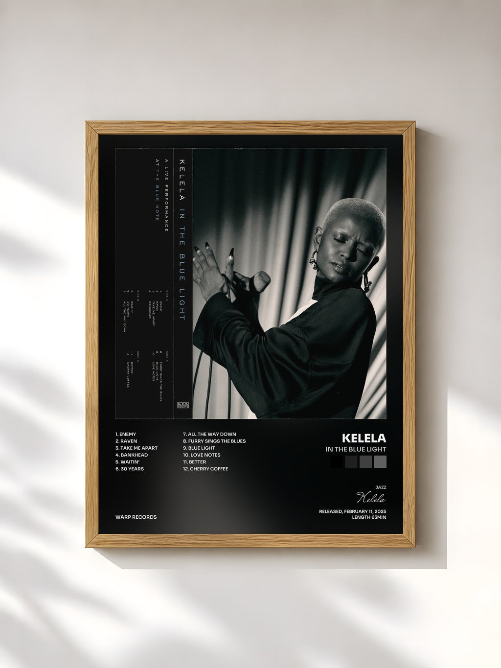 #bois Tableau de l'album In The Blue Light de Kelela, cadre en bois brut, imprimé et encadré en France