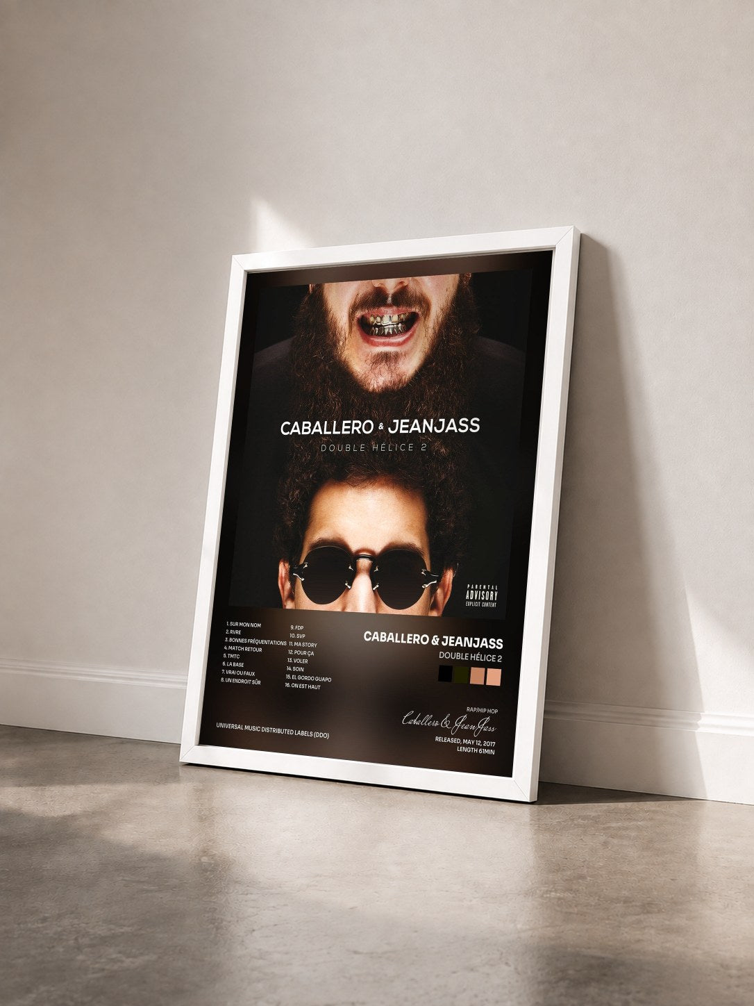 #blanc Tableau de l'album Double Hélice 2 de Caballero & JeanJass vu de trois quarts, cadre blanc