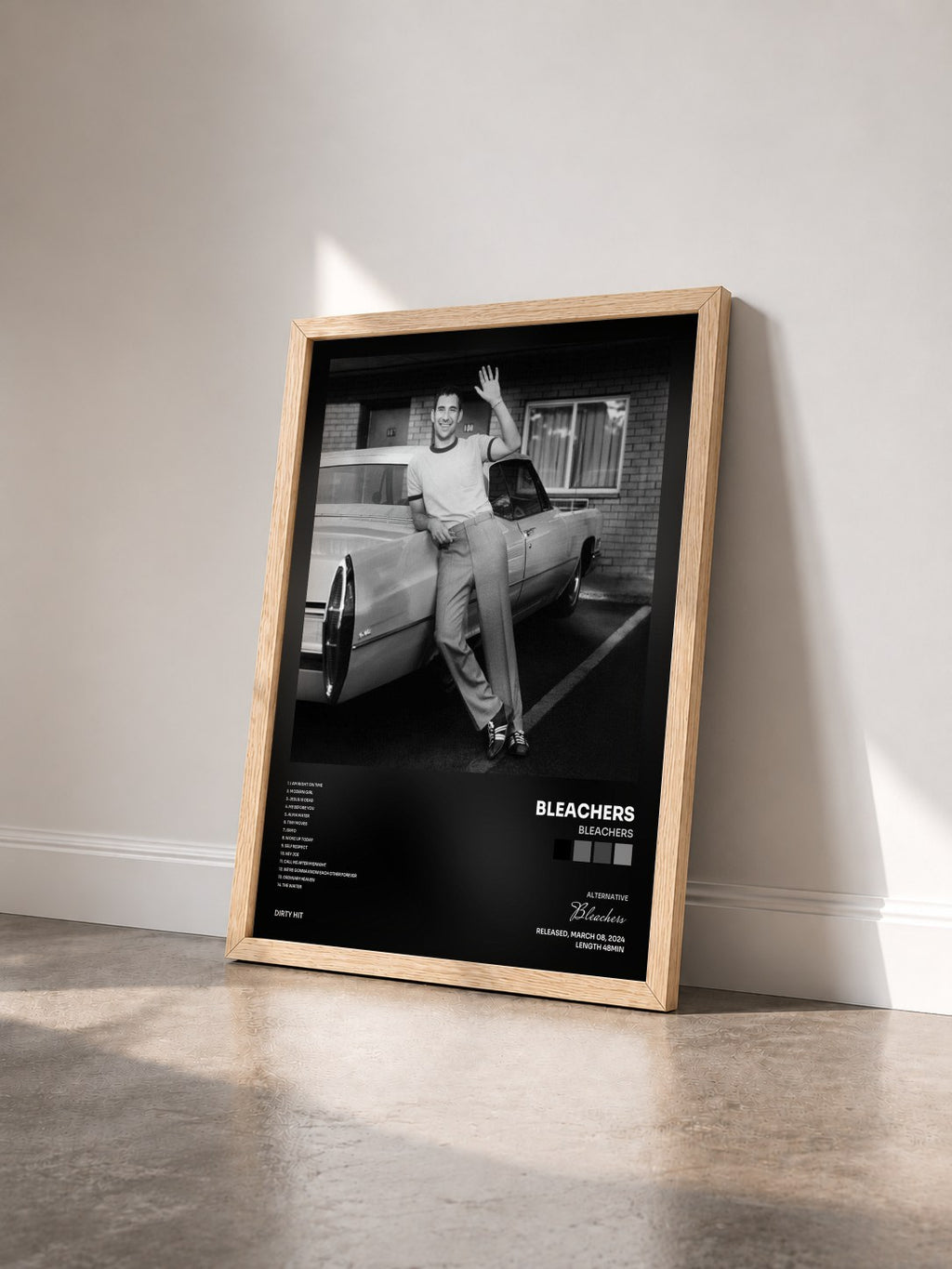 #bois Tableau de l'album Bleachers de Bleachers vu de trois quarts, cadre en bois brut