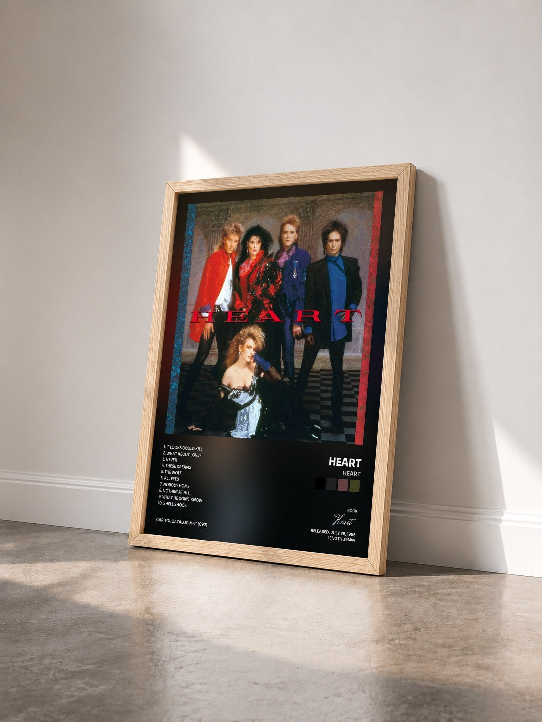 #bois Tableau de l'album Heart de Heart vu de trois quarts, cadre en bois brut