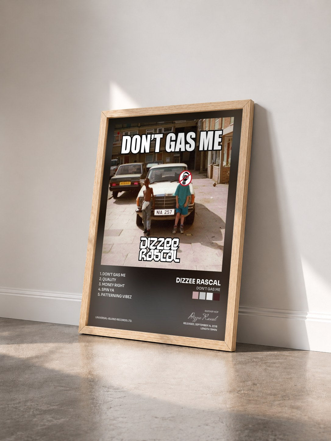 #bois Tableau de l'album Don't Gas Me de Dizzee Rascal vu de trois quarts, cadre en bois brut