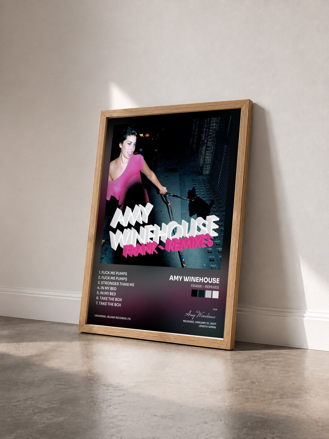 #bois Tableau de l'album Frank - Remixes de Amy Winehouse vu de trois quarts, cadre en bois brut