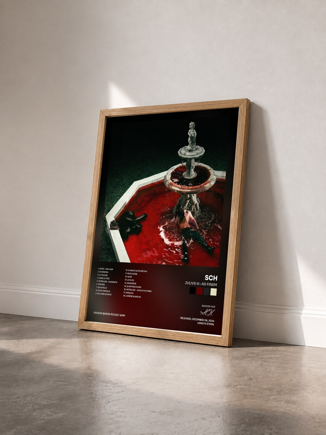 #bois Tableau de l'album JVLIVS III : Ad Finem de SCH vu de trois quarts, cadre en bois brut