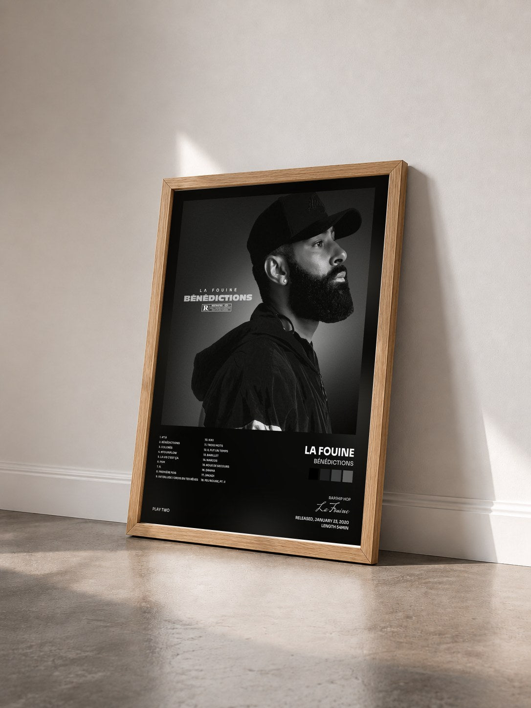 #bois Tableau de l'album Bénédictions de La Fouine vu de trois quarts, cadre en bois brut