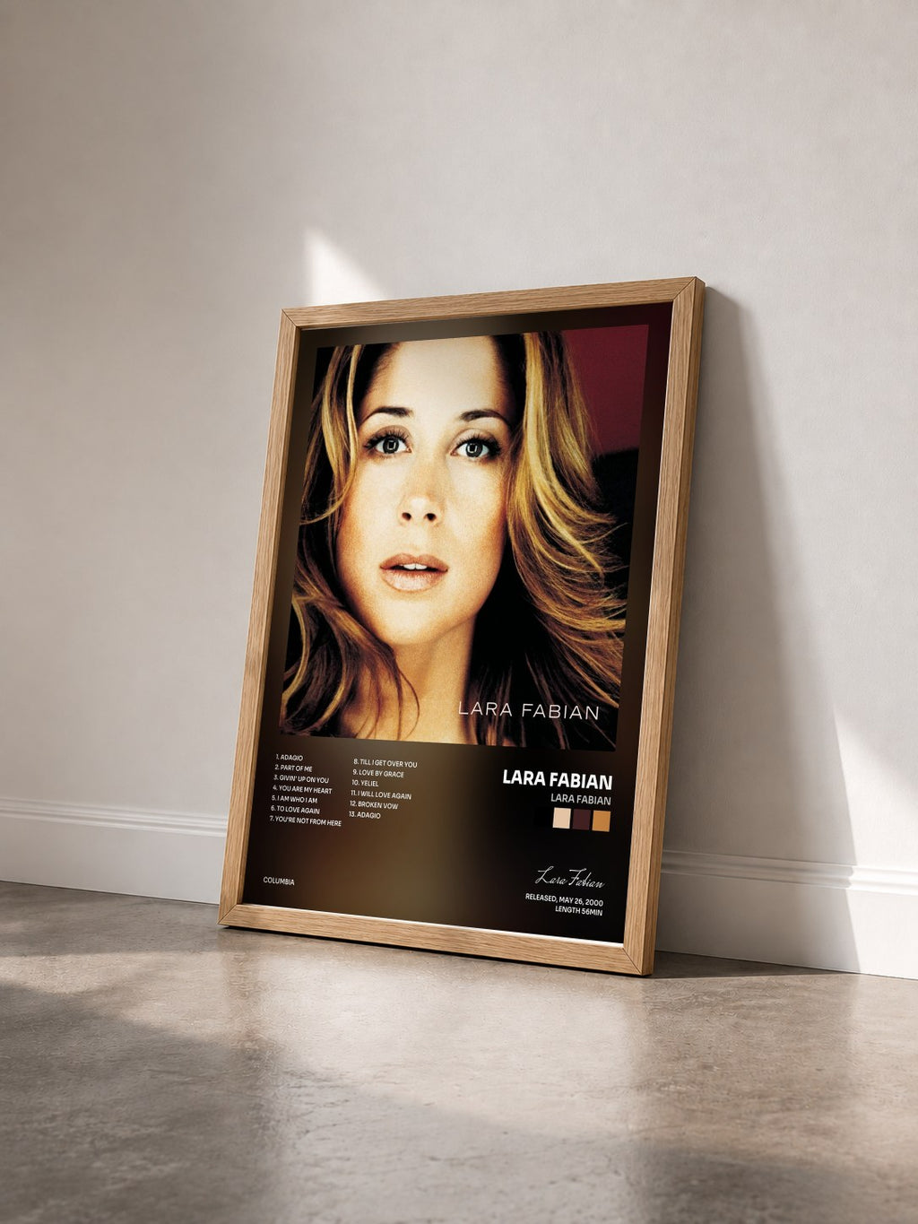 #bois Tableau de l'album Lara Fabian de Lara Fabian vu de trois quarts, cadre en bois brut