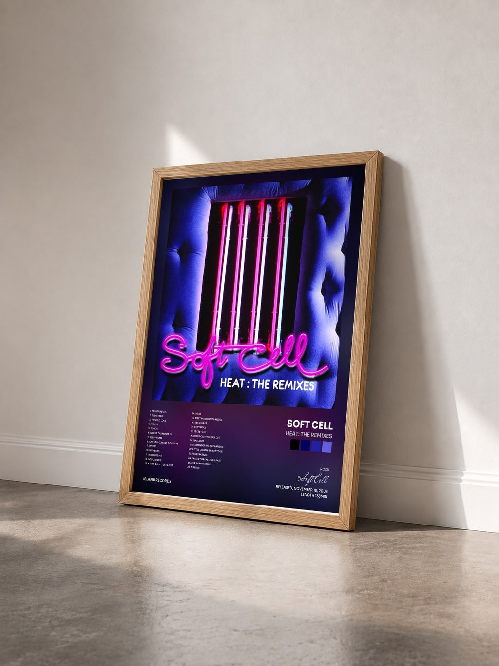 #bois Tableau de l'album Heat: The Remixes de Soft Cell vu de trois quarts, cadre en bois brut