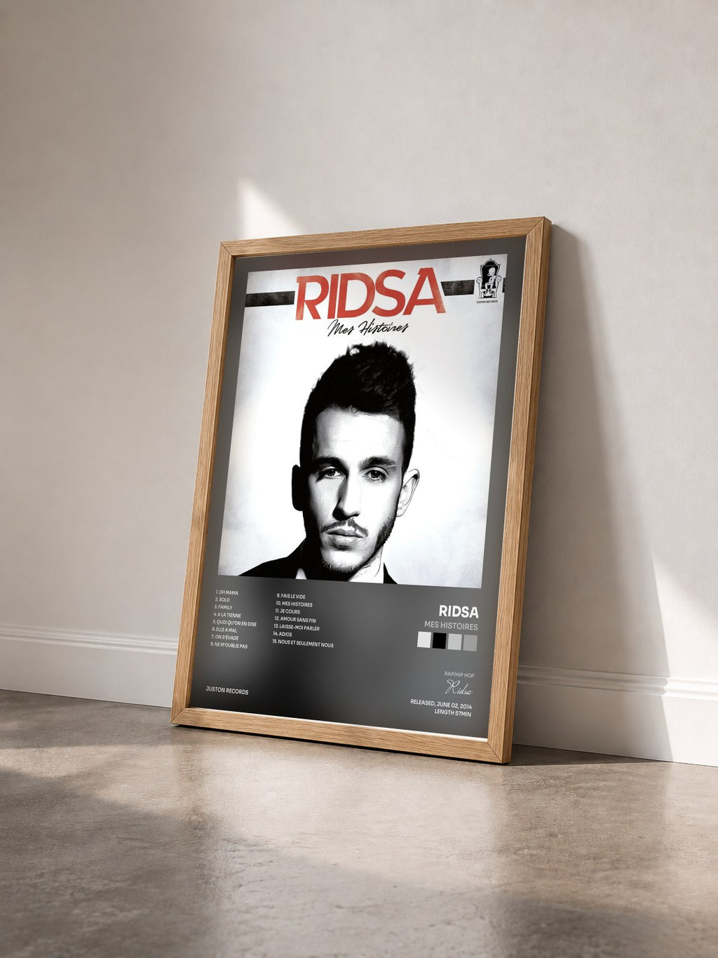 #bois Tableau de l'album Mes histoires de Ridsa vu de trois quarts, cadre en bois brut