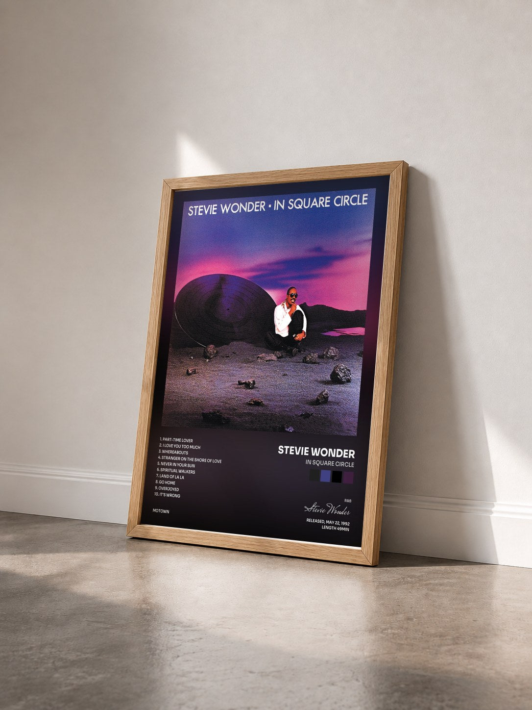 #bois Tableau de l'album In Square Circle de Stevie Wonder vu de trois quarts, cadre en bois brut