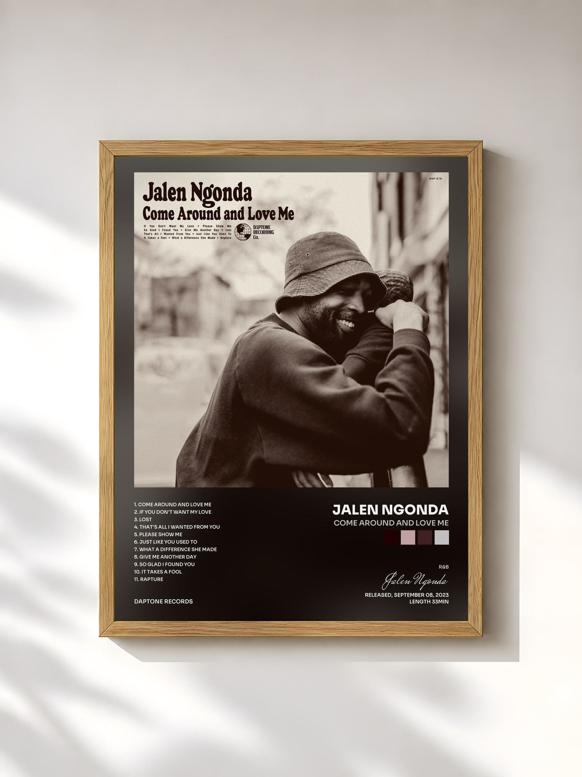 #bois Tableau de l'album Come Around and Love Me de Jalen Ngonda, cadre en bois brut, imprimé et encadré en France