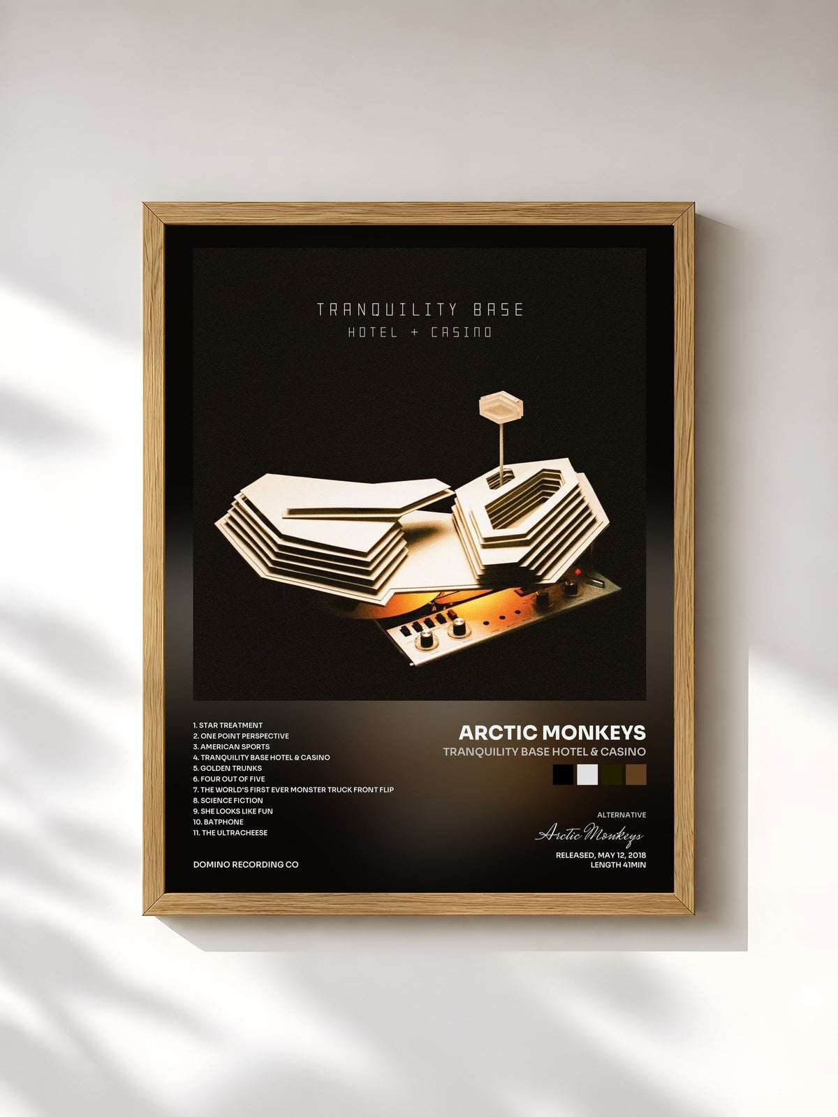 #bois Tableau de l'album Tranquility Base Hotel & Casino de Arctic Monkeys, cadre en bois brut, imprimé et encadré en France
