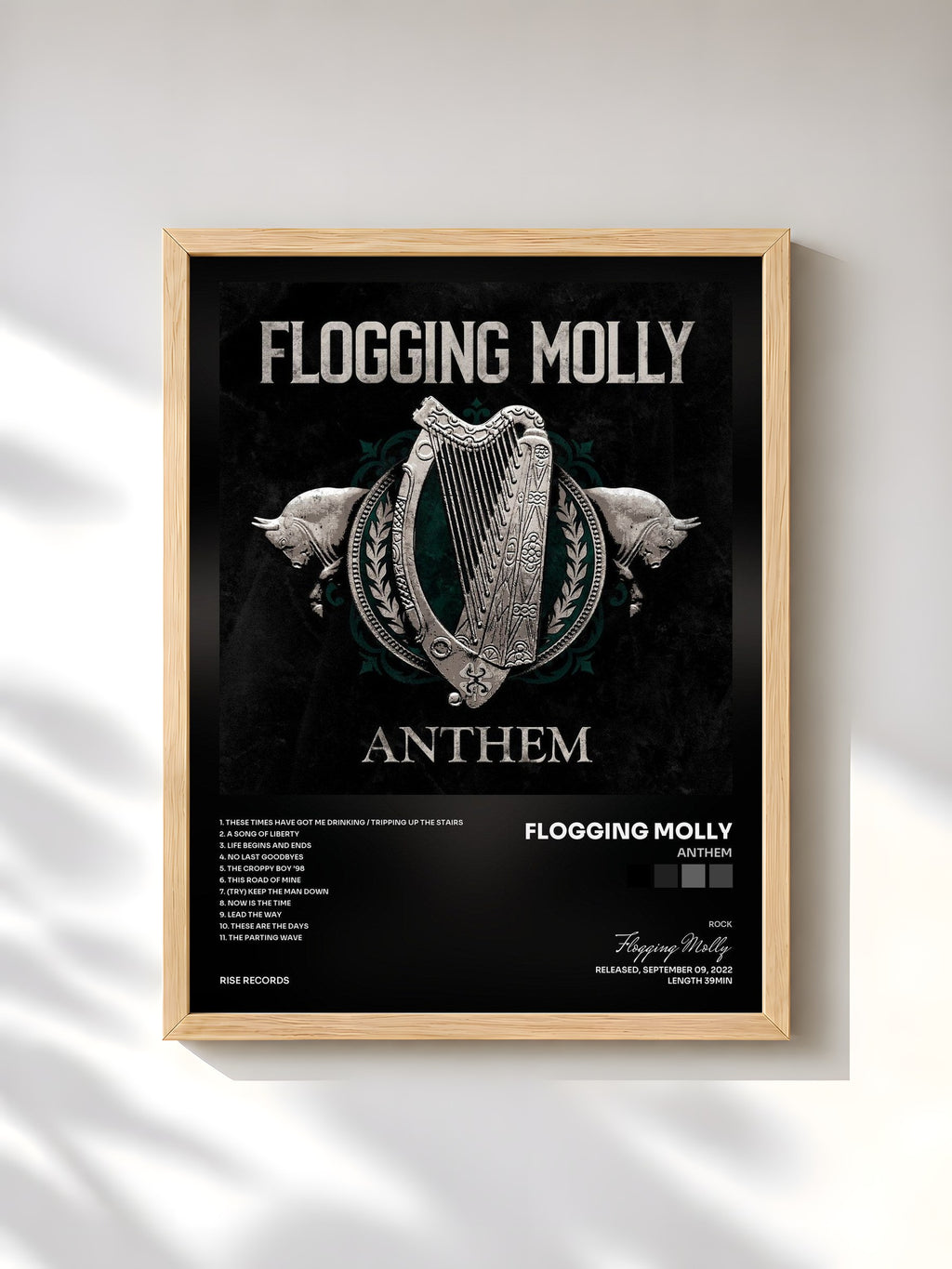 #bois Tableau de l'album Anthem de Flogging Molly, cadre en bois brut, imprimé et encadré en France