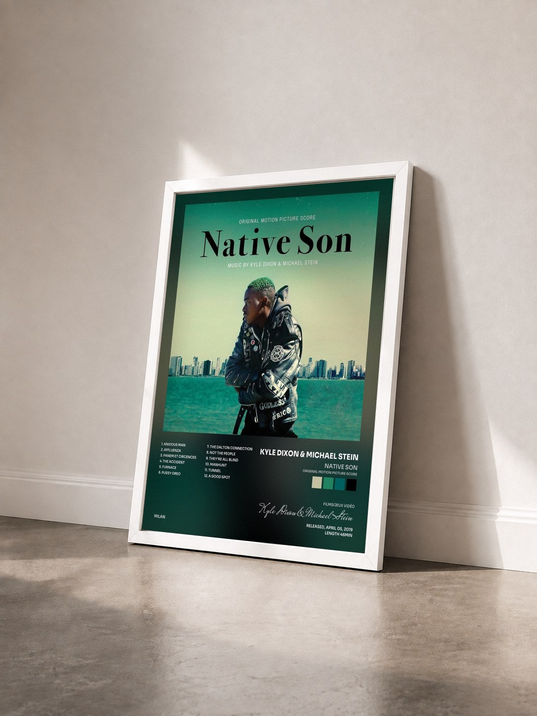 #blanc Tableau de l'album Native Son (Original Motion Picture Score) de Kyle Dixon & Michael Stein vu de trois quarts, cadre blanc