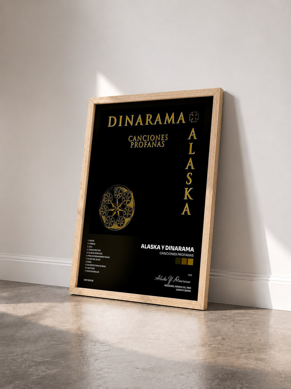 #bois Tableau de l'album Canciones Profanas de Alaska Y Dinarama vu de trois quarts, cadre en bois brut