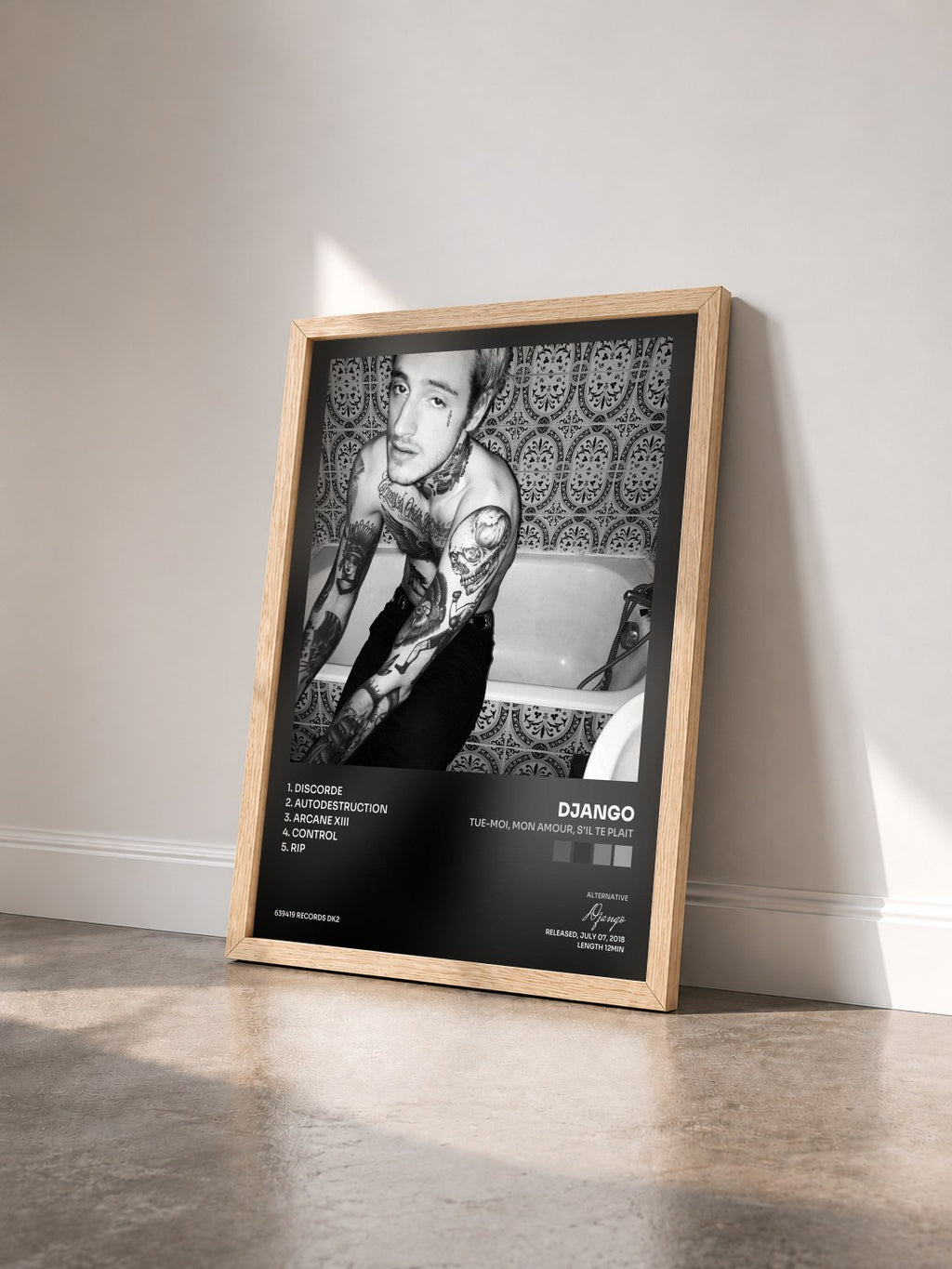#bois Tableau de l'album Tue-Moi, Mon Amour, S'il Te Plait de Django vu de trois quarts, cadre en bois brut