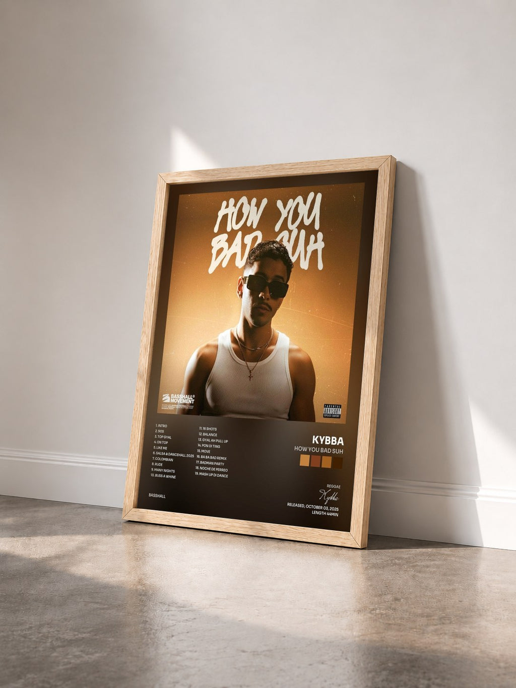 #bois Tableau de l'album How You Bad Suh de Kybba vu de trois quarts, cadre en bois brut
