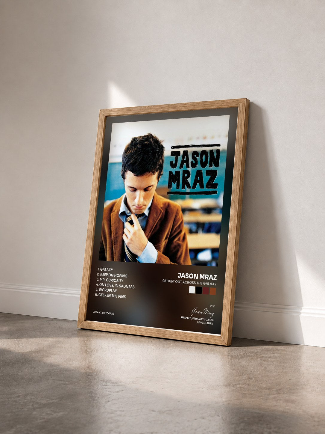 #bois Tableau de l'album Geekin' Out Across the Galaxy de Jason Mraz vu de trois quarts, cadre en bois brut
