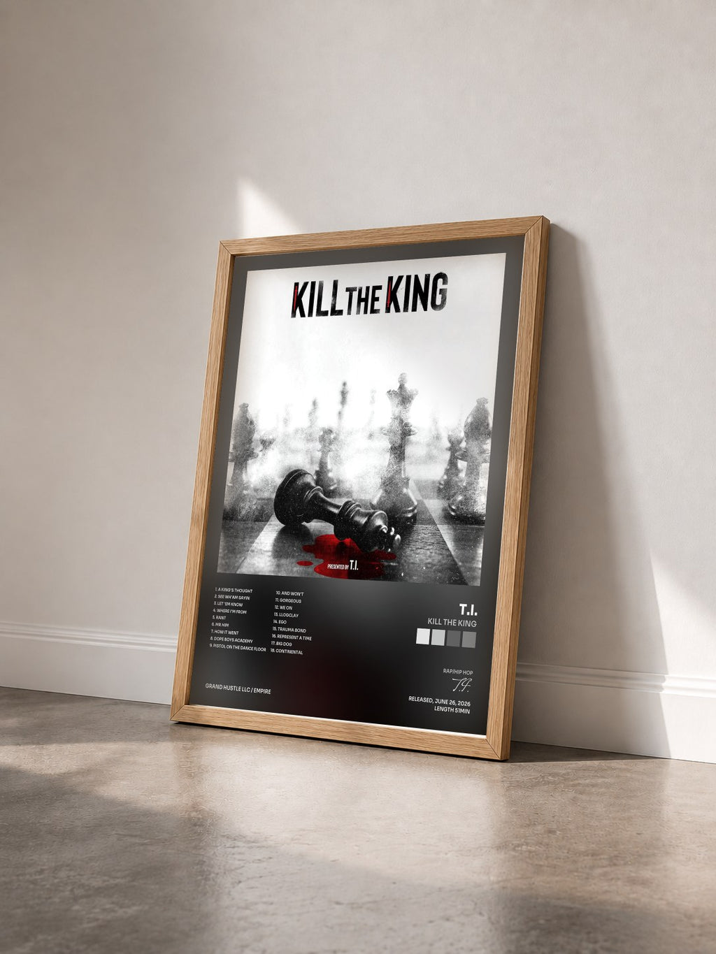 #bois Tableau de l'album KILL THE KING de T.I. vu de trois quarts, cadre en bois brut