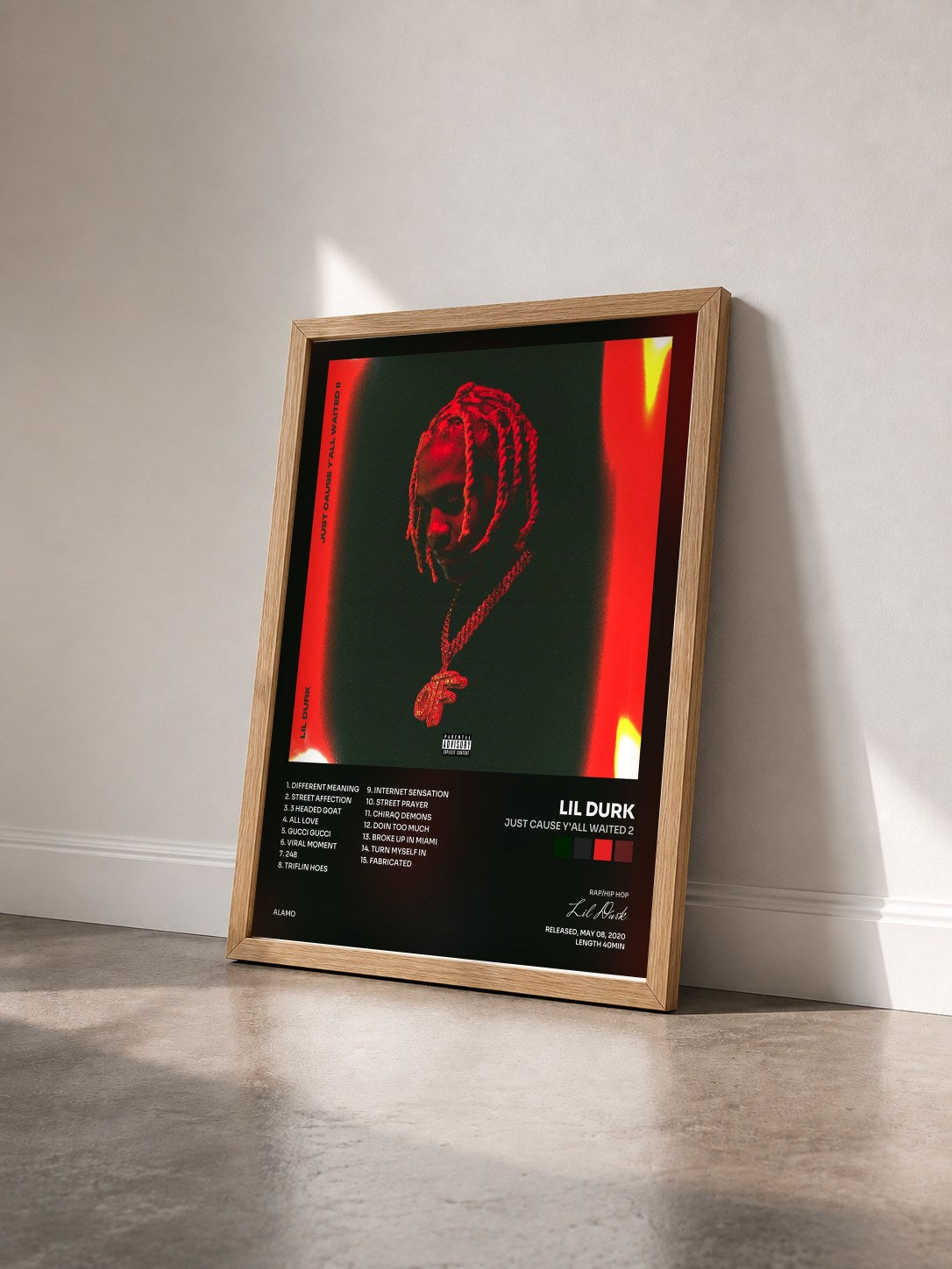#bois Tableau de l'album Just Cause Y'all Waited 2 de Lil Durk vu de trois quarts, cadre en bois brut