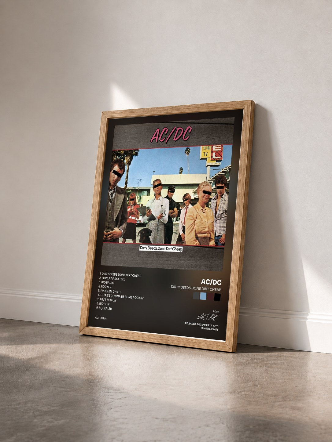 #bois Tableau de l'album Dirty Deeds Done Dirt Cheap de AC/DC vu de trois quarts, cadre en bois brut
