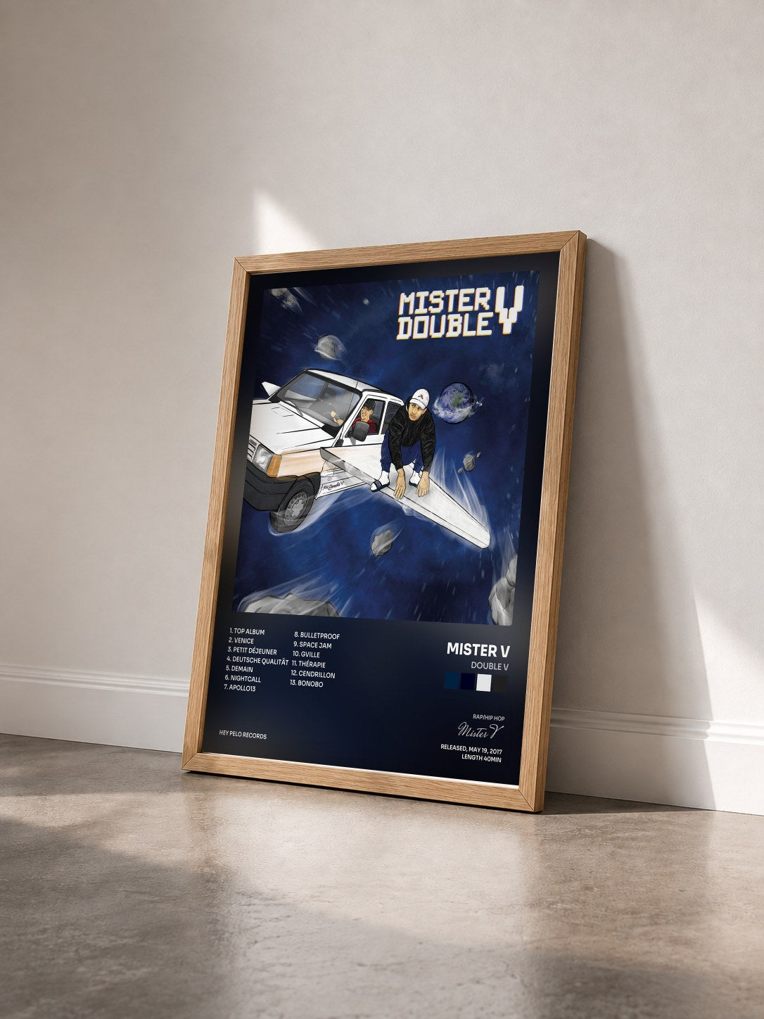 #bois Tableau de l'album Double V de Mister V vu de trois quarts, cadre en bois brut